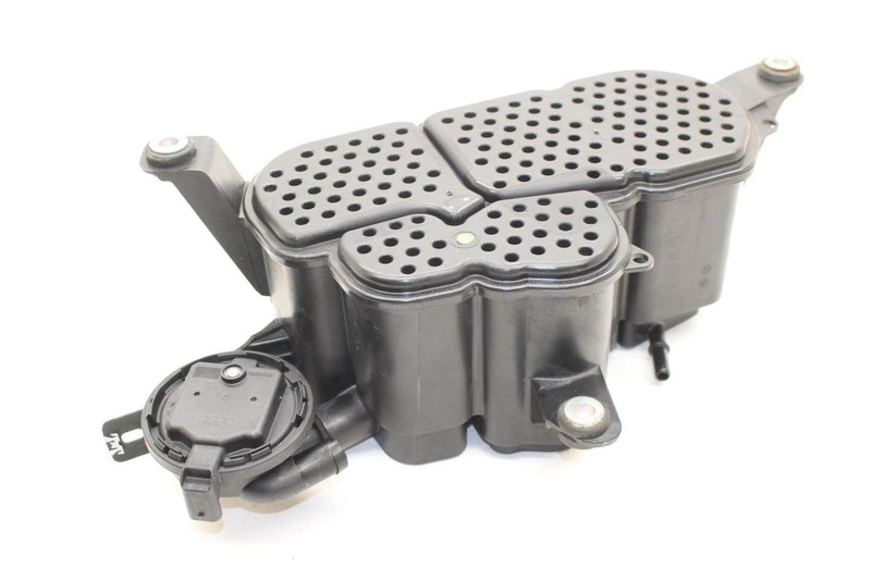 15-21 Porsche Macan 3.0L Fuel Vapor Evaporation Canister 8K0201801C