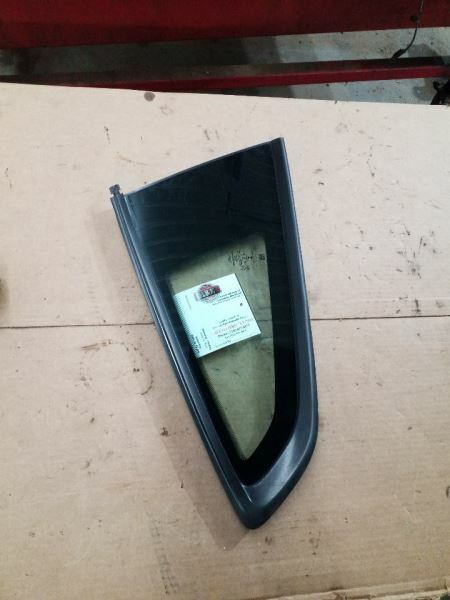 Passenger Quarter Glass Coupe Stationary Black Trim Fits 18 MUSTANG 248545