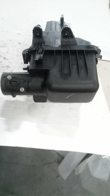 Used Air Cleaner Assembly fits: 2022 Nissan Kicks 1.6 Grade A