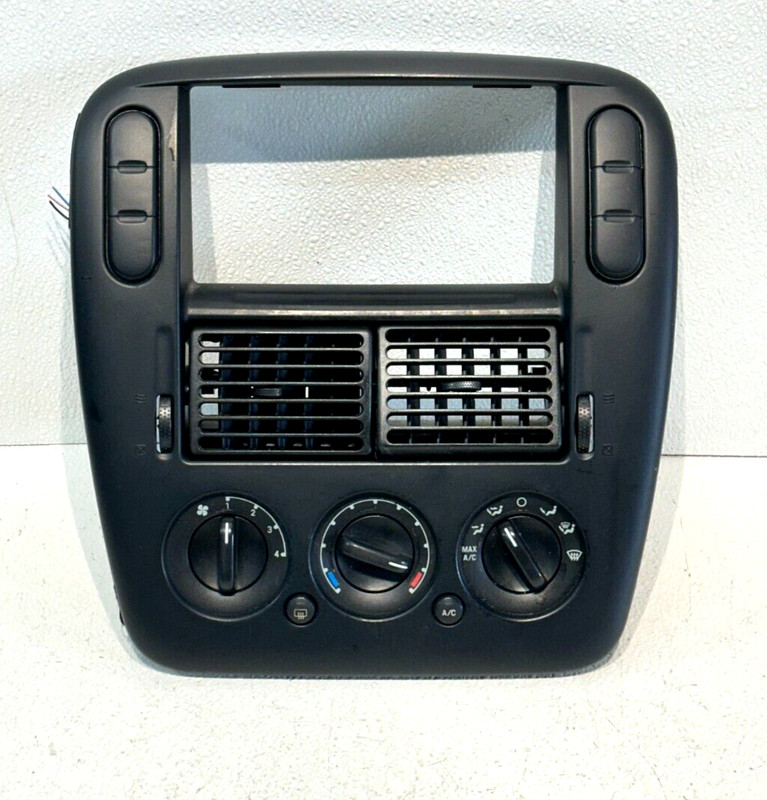 2002-05 FORD EXPLORER DASH RADIO BEZEL TRIMCLIMATE CONTROL VENT 4X4 SWITCH OEM