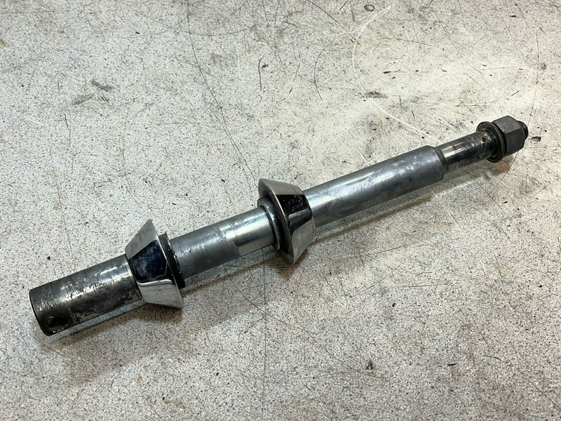 2012 Harley Davidson FLHR Road King Touring Front Wheel Axle Bolt Spacers