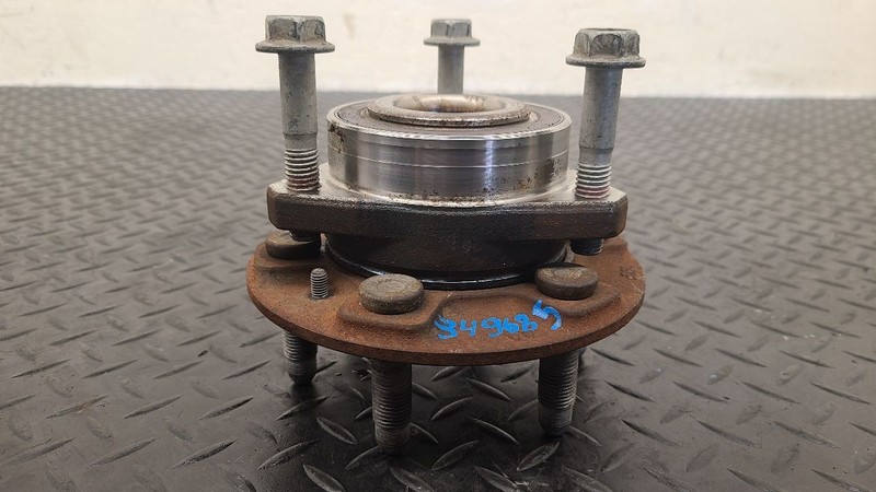 18-24 Chevrolet Traverse FWD Rear Hub Assembly OEM 13552419