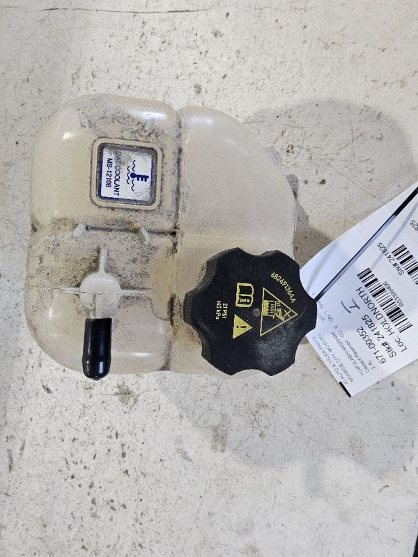 Coolant Reservoir Fits 14-18 CHEROKEE 3399406