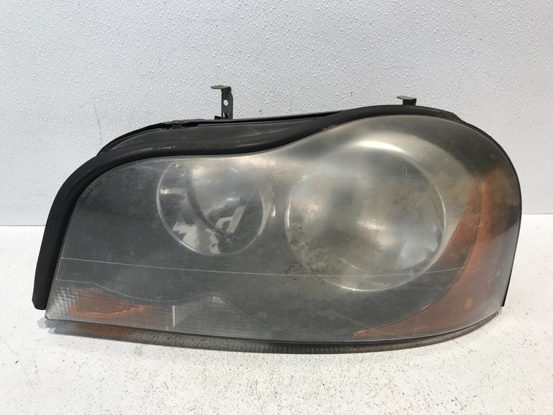 03-14 Volvo XC90 Left LH Driver Halogen Headlight OEM