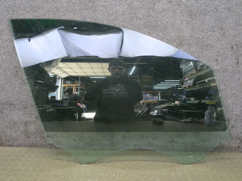2015-2025 PORSCHE MACAN FRONT RIGHT PASS SIDE DOOR GLASS WINDOW