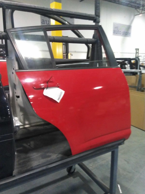 2007 Nissan Versa Rear Right Door Red 4DR HTBK Good Condition 289671
