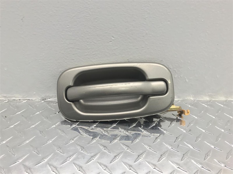 2001-2006 TAHOE YUKON REAR RIGHT OUTSIDE EXTERIOR DOOR HANDLE OEM 129-00666BR