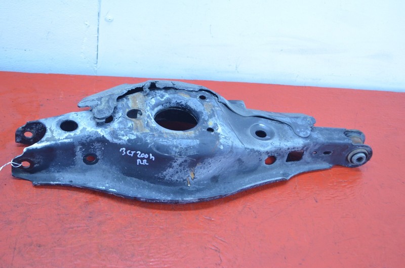 11-17 LEXUS CT200H REAR RIGHT PASSENGER SIDE LOWER CONTROL ARM OEM