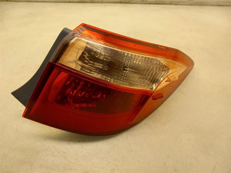 17 18 19 TOYOTA COROLLA SE PASSENGER RIGHT TAIL LIGHT COROLLA