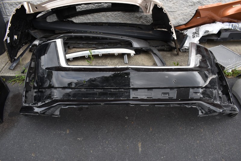 2021-2023 CADILLAC ESCALADE FRONT BUMPER FACTORY OEM