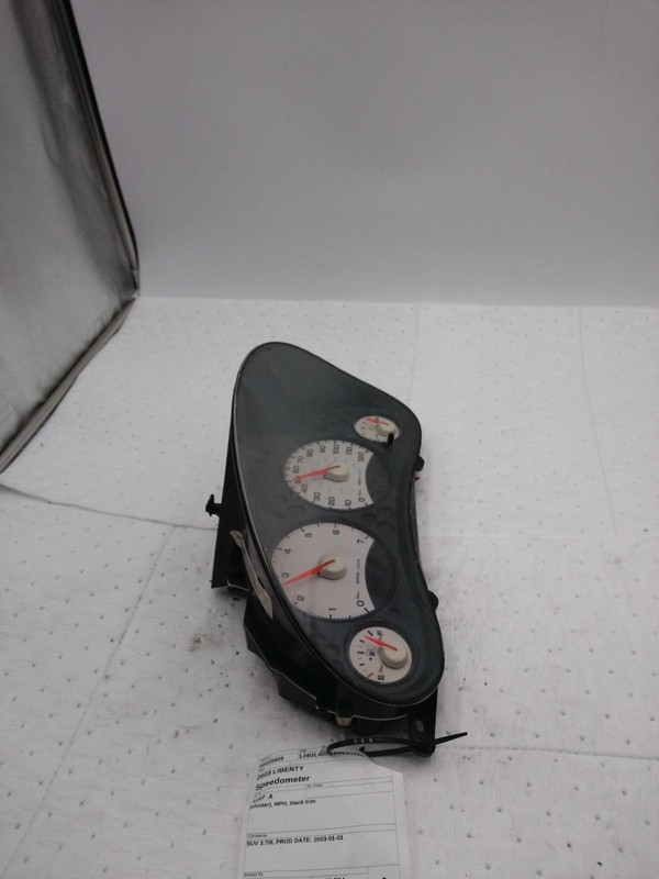2003 Jeep Liberty Speedometer Gauge OEM Blue 101K Miles NJ25-25609-647616
