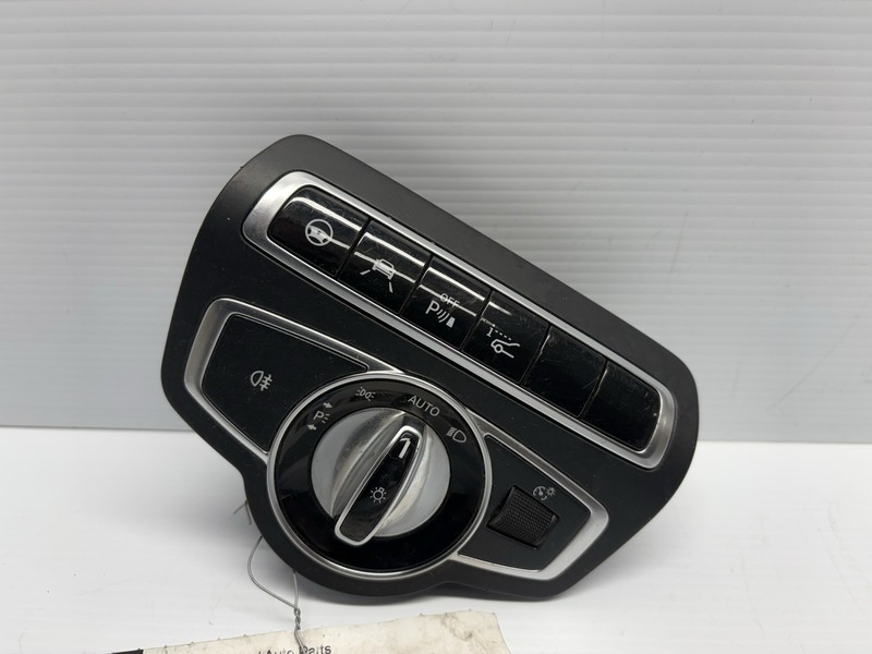 15-19 Mercedes W205 C300 GLC300 C400 Headlight Switch Control 2059056500 OEM