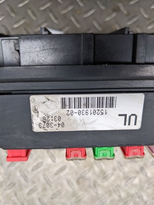 Fuse Box Engine Fits 03-07 HUMMER H2 1161665