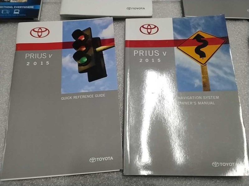 2015 COMPLETE PRIUS OWNERS MANUEL AND LEATHER PROTECTIVE COVER