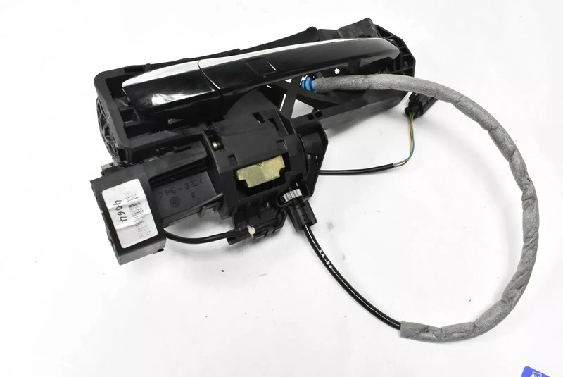 07-14 Mercedes W216 CL550 CL600 Right Passenger Side Door Handle Keyless Go OEM
