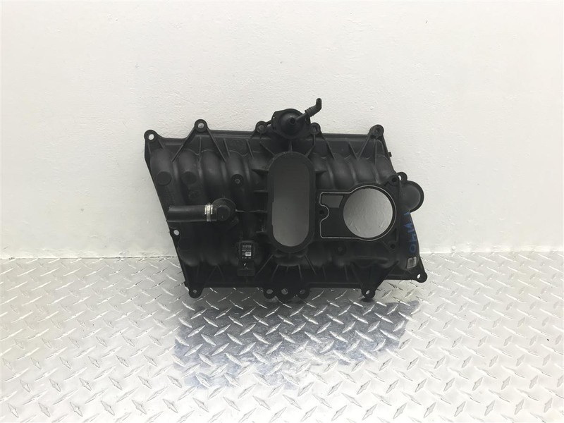 96-99 CHEVROLET SUBURBAN 1500 2500 5.7L UPPER INTAKE MANIFOLD OEM 329-01505