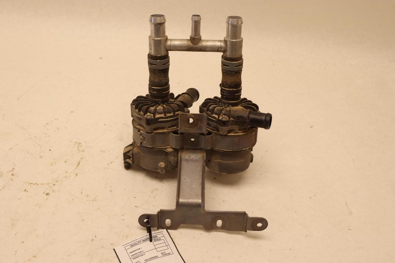 2014-2016 PORSCHE PANAMERA 3.0L E-HYBRID AUXILIARY WATER COOLANT PUMP OEM