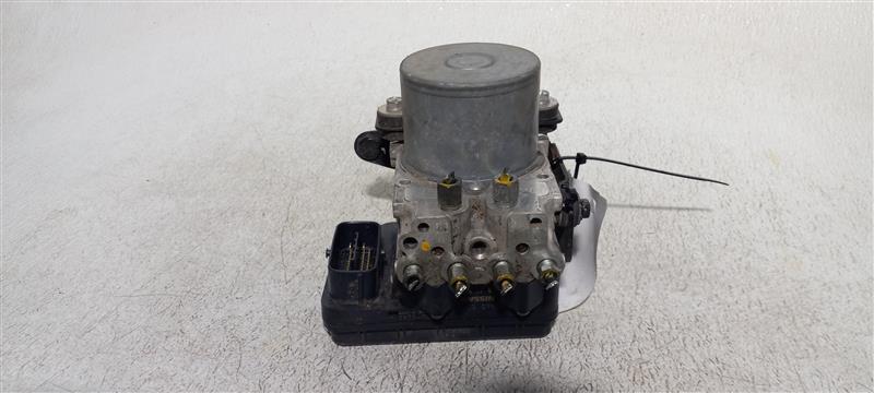2017 INFINITI Q60 ABS Pump & Motor Assembly OEM 476605CB6A 88K Miles