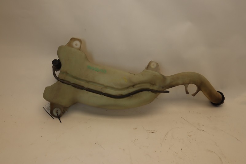 2008-2017 FREIGHTLINER CASCADIA 125 WINDSHIELD WASHER FLUID WATER RESERVOIR OEM