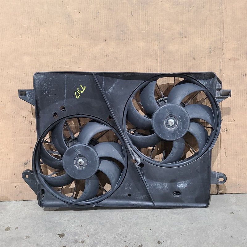 06-07 Dodge Challenger Srt8 6.1L Engine Cooling Fans Dual Fan Hemi Aa7317