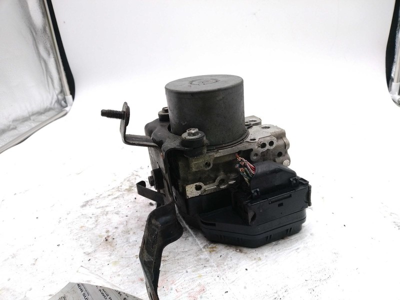 2010 Toyota Matrix ABS Pump & Motor Assembly OEM 4405002342 161K Miles