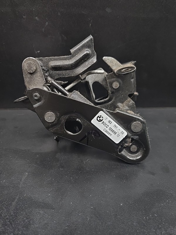 BMW F10 535i 550i 528i RIGHT HOOD LOCK LATCH MECHANISM ACTUATOR 2011-2016