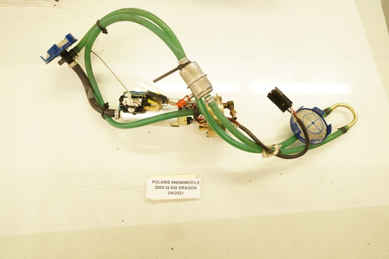 Polaris Snowmobile 600 700 800 IQ Dragon Fuel Pump 2521047