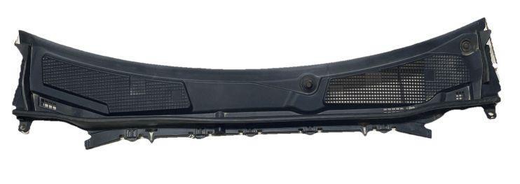 Mercedes CLA250 cowl vent panel 2020 to 2022 front grille cover OEM 1778300000