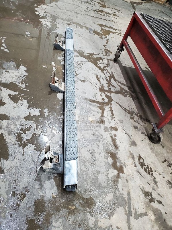 RAM1500 2018 Running Board 306459