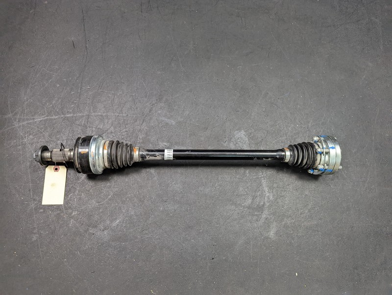 Rear Right Axle Shaft 2022 Cadillac CT4 84492510 2020 2021 2023