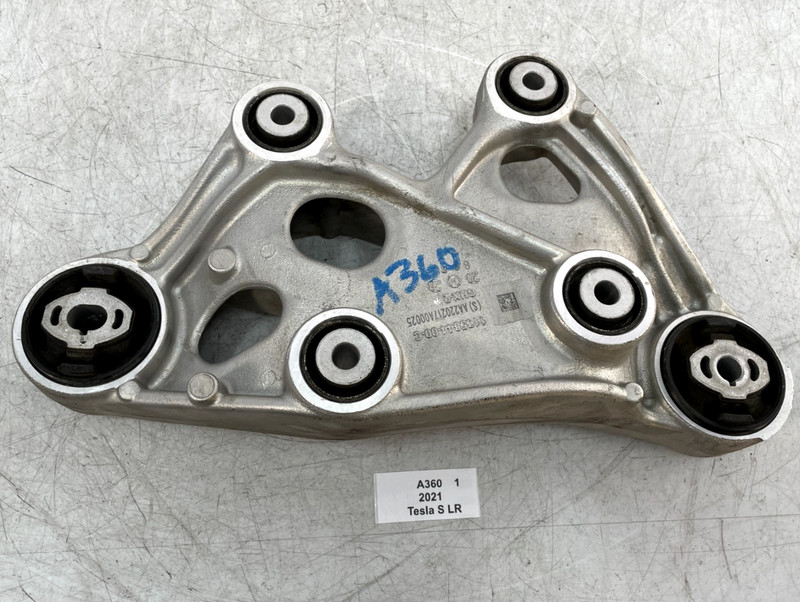 ✅ 2016-2021 OEM Tesla Model S Front Engine Drive Unit Mounting Bracket Carrier
