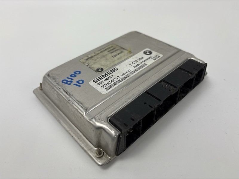 ✅ 04-05 BMW 530i Engine Control Module ECM Computer 7533652