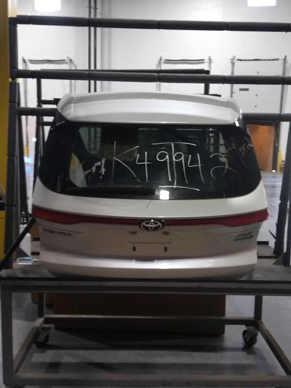 Used Deck Lid fits: 2021 Toyota Venza w/o digital rear view mirror Grade A