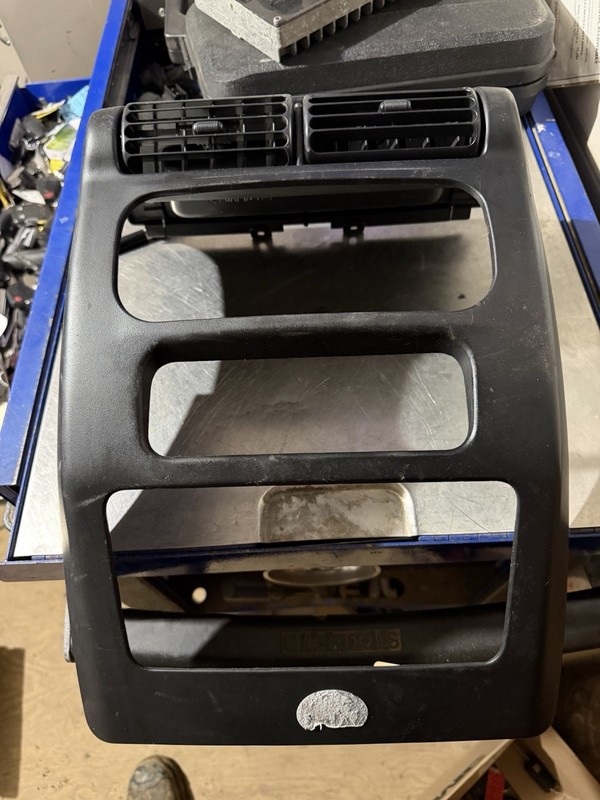 03-06 Jeep Wrangler Black OEM Center Dash Radio Surround Bezel Vents Trim Panel