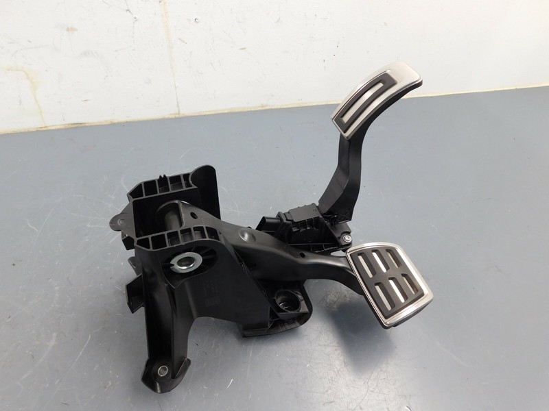 2019 17 18 20 Audi RS3 8V Accelerator Gas / Brake Pedal Assembly #0293 Q4