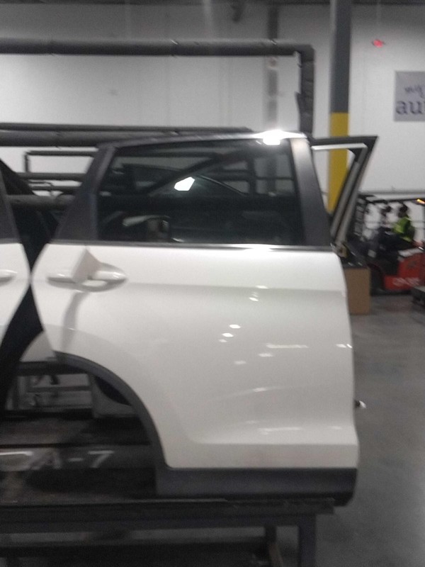 2015 Honda CR-V Rear Right Door White OEM Used 581469 105k Miles