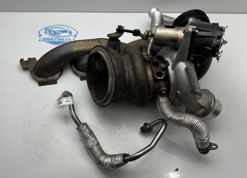 2016-2022 BMW X1 F48 2.0L ENGINE TURBO CHARGER W/ EXHAUST MANIFOLD OEM