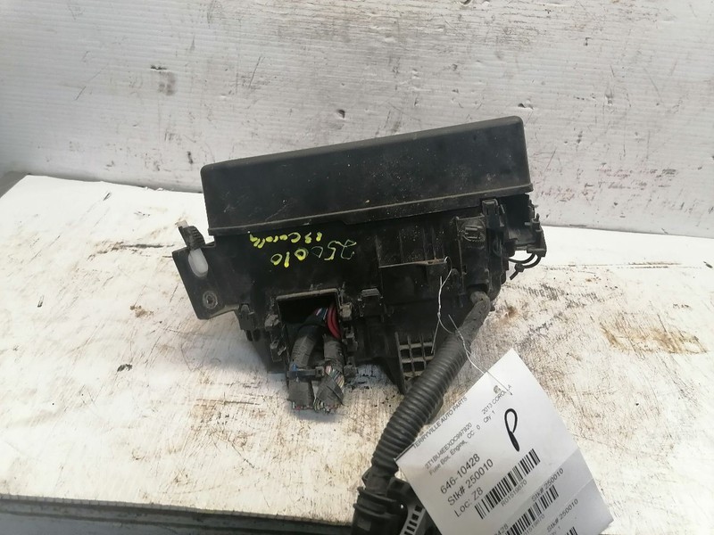 Fuse Box Engine Canada Market Fits 09-14 MATRIX 1519870