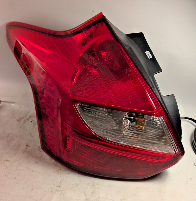 Driver Left Tail Light Hatchback Fits 12-14 FORD FOCUS HATCHBACK