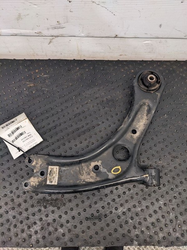 Passenger Right Lower Control Arm Front Fits 17-22 SPORTAGE 1193296