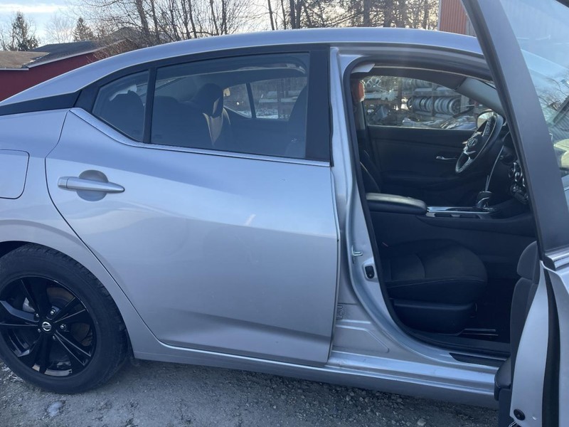 2020-24 NISSAN SENTRA RIGHT ROCKER W/POST SILVER PC:K23 2.0L AT FWD 96K SV 64997