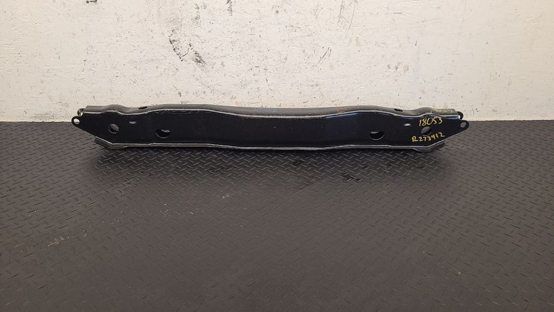 02-06 Chevrolet Avalanche 2500 Torsion Bar Support Crossmember OEM 15769710