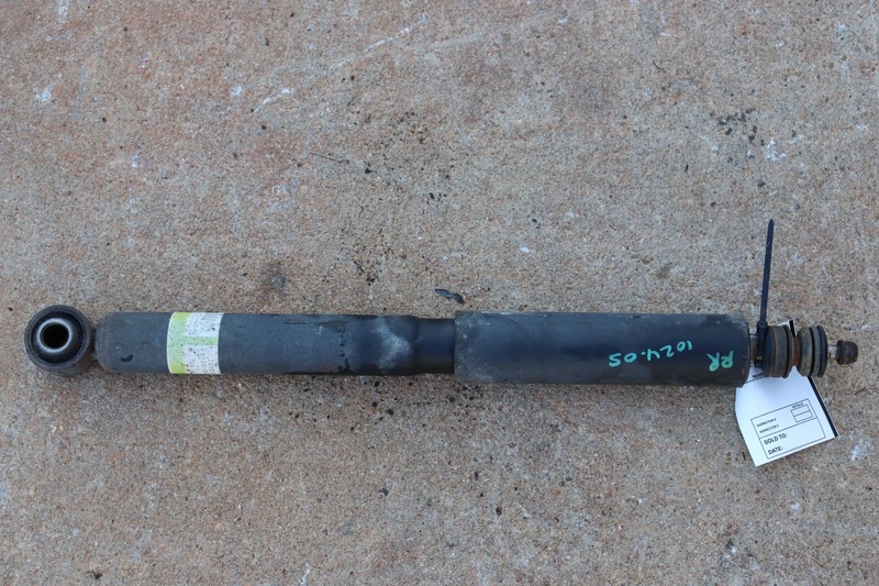 2007-2014 TOYOTA FJ CRUISER 4X2 REAR RIGHT SIDE SHOCK STRUT ABSORBER OEM
