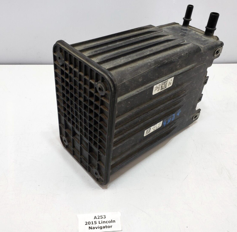 ✅ 2015-2017 OEM Lincoln Navigator 3.5L Fuel Vapor Charcoal Canister