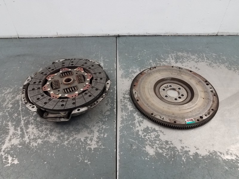 2003 Chevy Corvette C5 Z06 Clutch / Flywheel Assembly#1565 A2