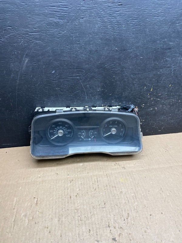 2009 to 2010 Mercury Marquis Speedometer Cluster Gauge Oem T4859 DG