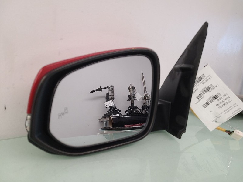 Driver Side View Mirror With Signal Lamp Fits 16-23 TACOMA 587620