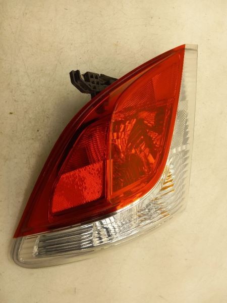 12-14 TOYOTA YARIS LE 1.5L FWD AT PASSENGER SIDE REAR TAIL LIGHT ASSEMBLY