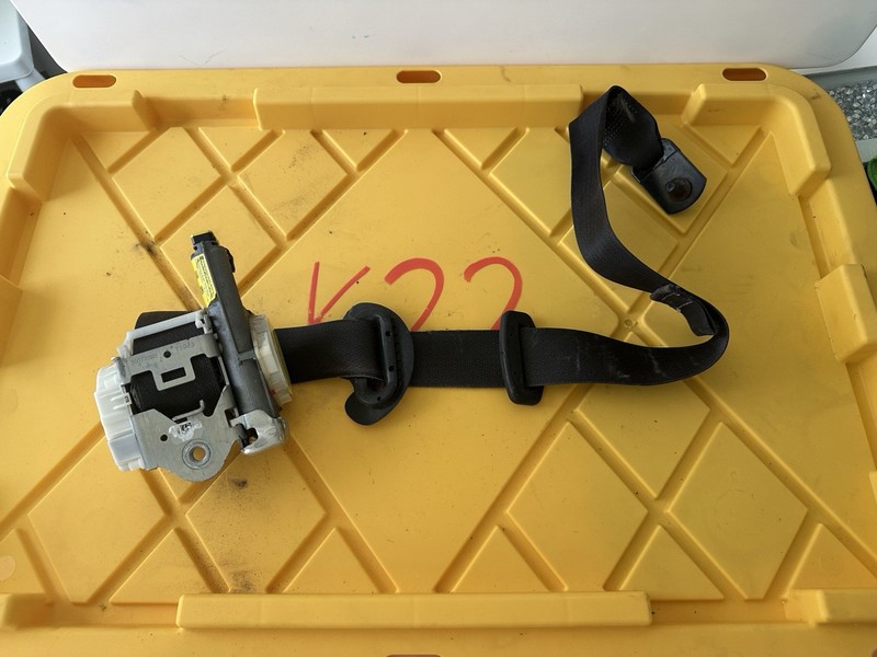 2011-2012 Ford Explorer Front Left Driver Seat Belt Retractor Assembly Black OEM
