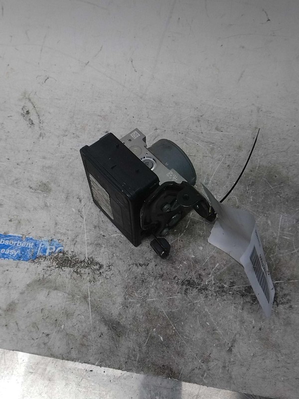 2020 Ford Edge ABS Pump & Motor Assembly OEM 680410, 72K Miles, Grey